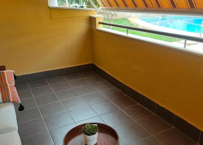 Cascada De Marinas-planta Baja Con Bbk En Apartamento *